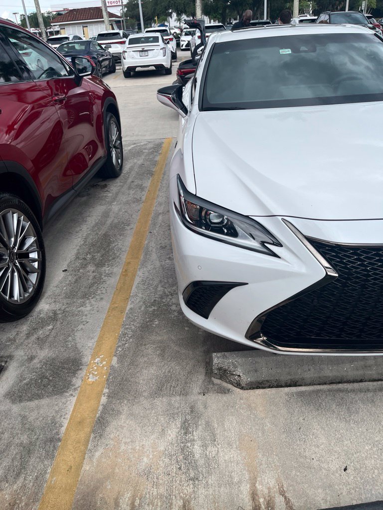 Used 2024 Lexus ES 350 F Sport w/ Accessory Package (Z2) FWD image 1