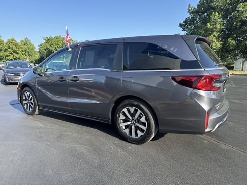 Used 2025 Honda Odyssey EX-L image 5