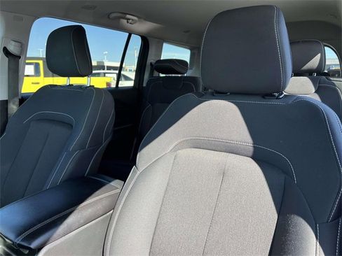 Certified 2023 Jeep Grand Cherokee L Laredo image 24