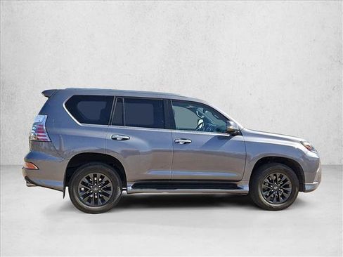 Used 2021 Lexus GX 460 Premium w/ Premium Package image 4