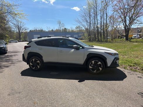 Used 2025 Subaru Crosstrek 2.5i Limited w/ Crosstrek Mirror Package image 2