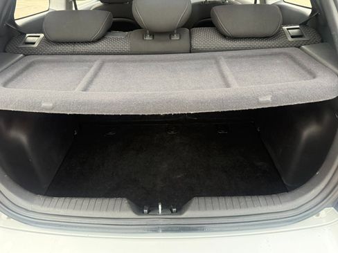 Used 2011 Hyundai Accent GS image 15