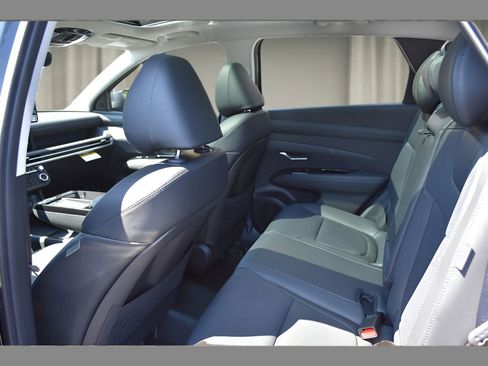 New 2025 Hyundai Tucson Limited image 10