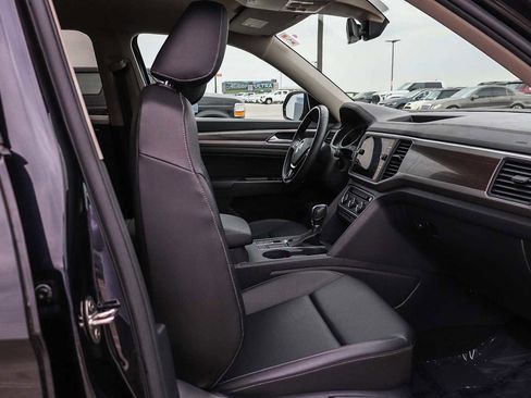Used 2019 Volkswagen Atlas SE w/ Towing Package FWD image 17