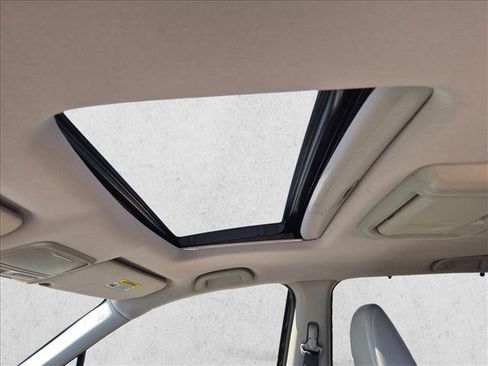Used 2016 Honda Pilot Touring image 23