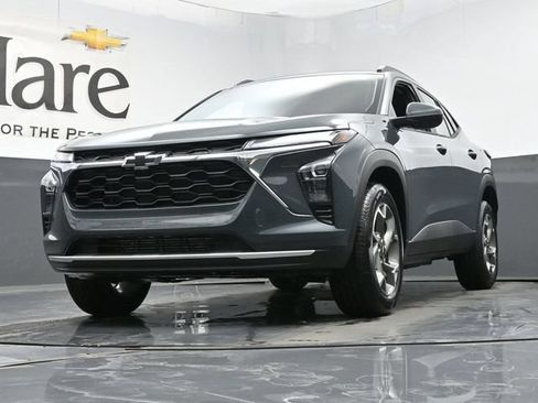 New 2026 Chevrolet Trax LT w/ LT Convenience Package FWD image 34