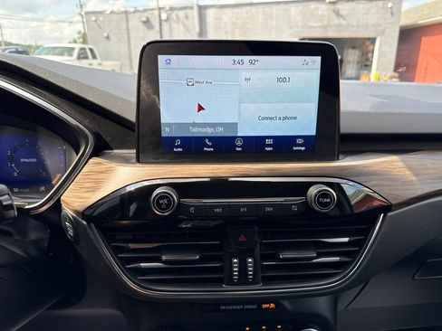 Used 2020 Ford Escape Titanium AWD/4WD image 34