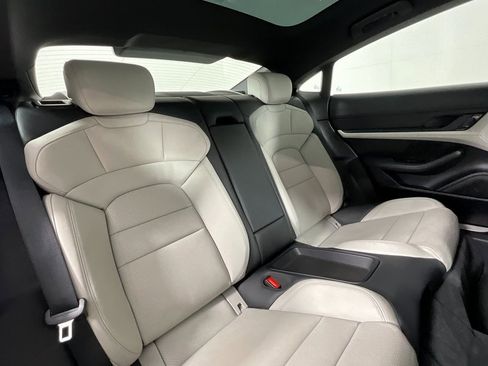 Used 2020 Porsche Taycan 4S image 22