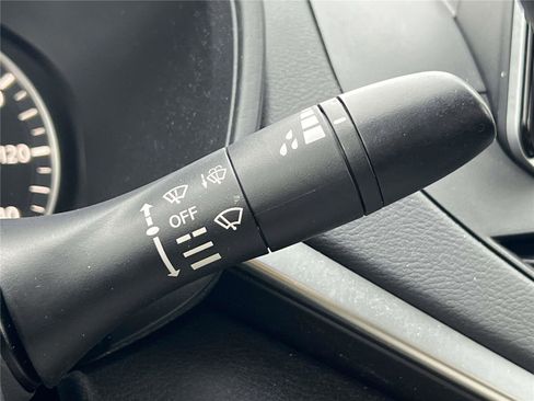 Certified 2021 Nissan Altima 2.5 SV image 31