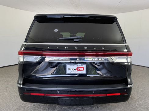 Used 2023 Lincoln Navigator Reserve AWD/4WD image 6