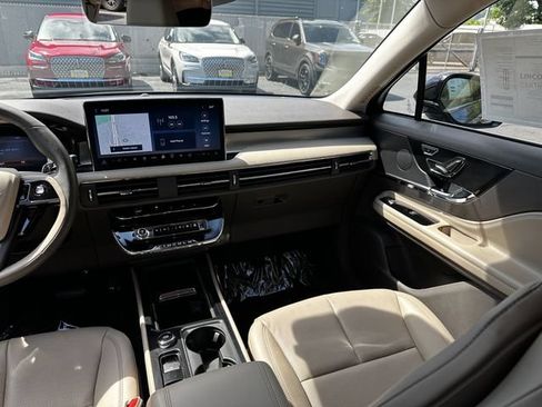 Certified 2023 Lincoln Corsair AWD w/ Equipment Group 101A image 17