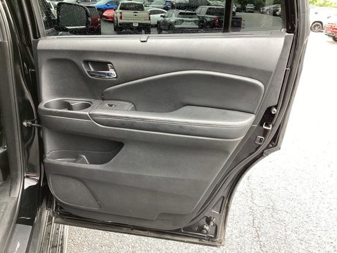 Used 2020 Honda Pilot Touring image 6