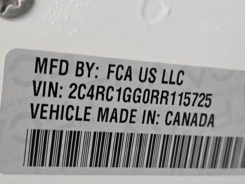 Used 2024 Chrysler Pacifica Limited image 46