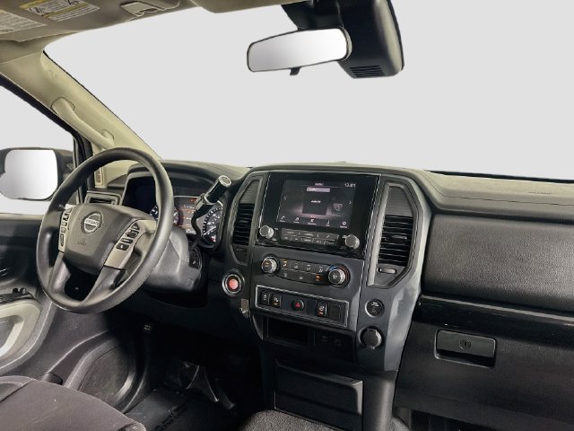 Used 2022 Nissan Titan SV RWD image 29