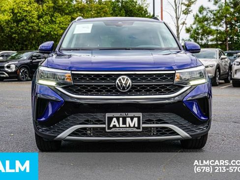 Used 2024 Volkswagen Taos SE image 9