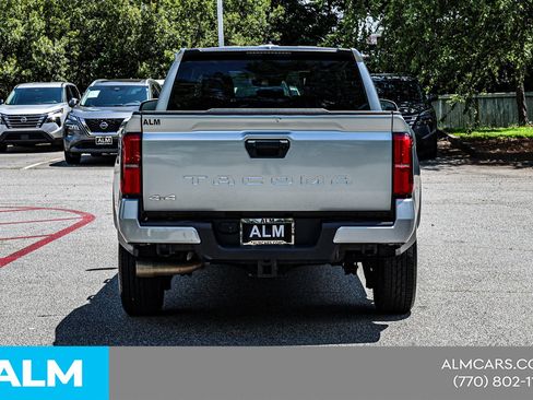 Used 2024 Toyota Tacoma SR5 AWD/4WD image 12