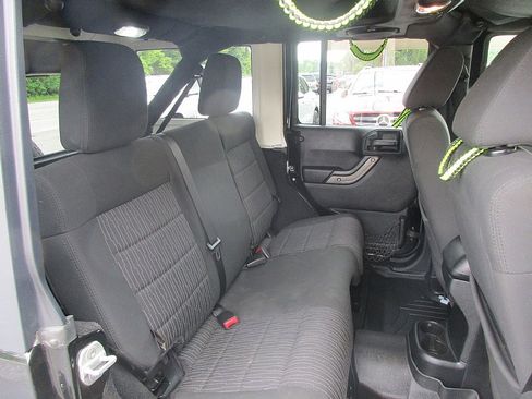 Used 2012 Jeep Wrangler Unlimited Sport image 15