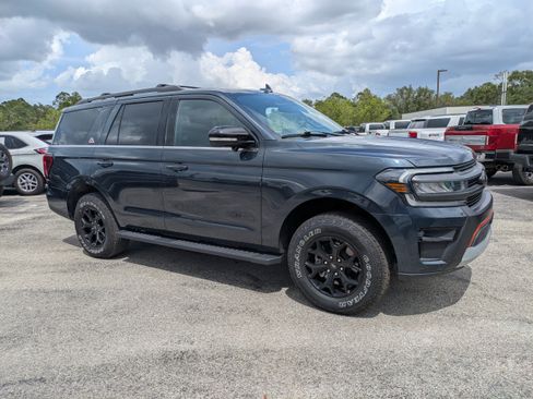 Used 2022 Ford Expedition Timberline AWD/4WD image 2