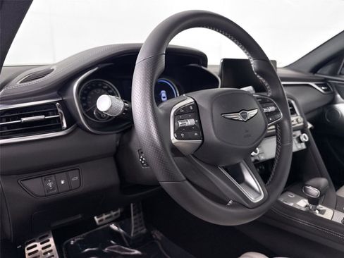Used 2025 Genesis G70 3.3T Advanced image 4