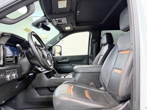 Used 2024 GMC Sierra 2500 AT4 w/ AT4 Premium Plus Package AWD/4WD image 17