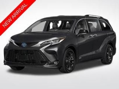 Used 2025 Toyota Sienna XSE