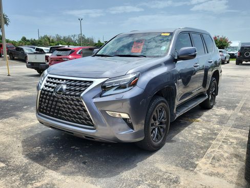Used 2023 Lexus GX 460 Premium w/ Premium Package AWD/4WD image 3
