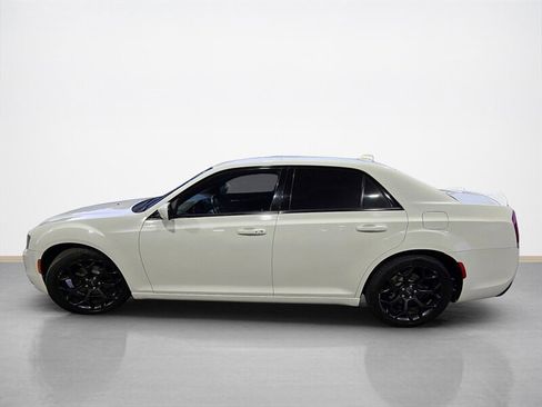 Used 2019 Chrysler 300 S image 7