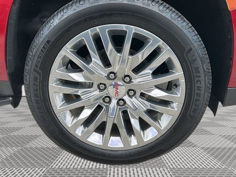 Used 2023 GMC Yukon XL SLT image 31
