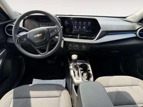 Used 2024 Chevrolet Trax LS FWD image 10