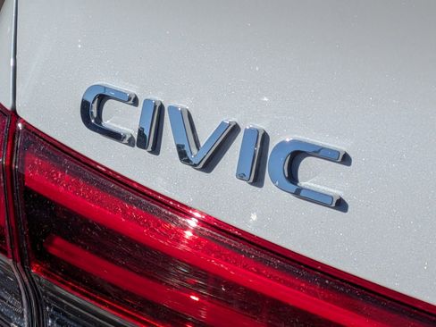 Used 2023 Honda Civic Sport image 30