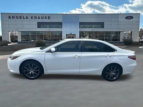 Used 2016 Toyota Camry XSE FWD image 4