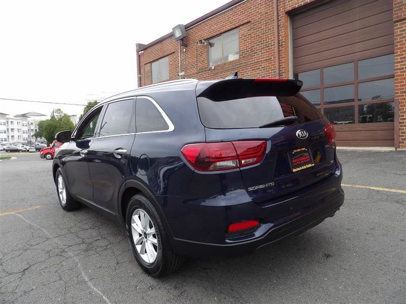 Used 2019 Kia Sorento AWD w/ LX Convenience Package image 3