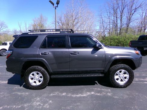 Used 2021 Toyota 4Runner SR5 Premium w/ Moonroof Package image 10