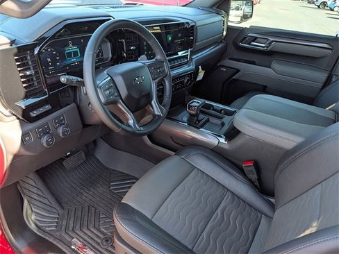 Used 2025 Chevrolet Silverado 1500 ZR2 w/ Technology Package image 9