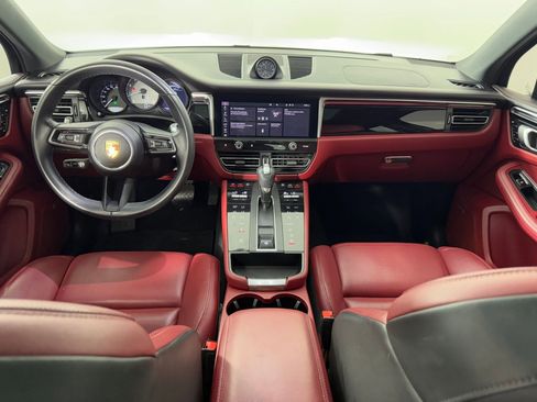 Used 2024 Porsche Macan S image 18