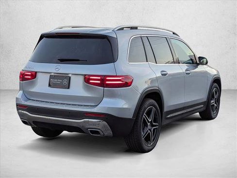 New 2026 Mercedes-Benz GLB 250 image 2