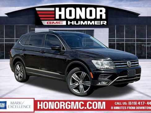 Used 2020 Volkswagen Tiguan SEL image 1