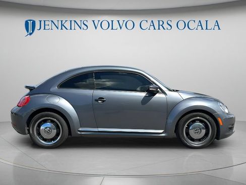 Used 2016 Volkswagen Beetle 1.8T Classic FWD image 2