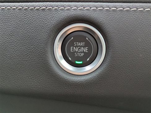 Used 2025 Cadillac Escalade Sport w/ Touring Package image 33