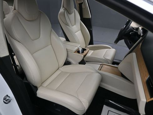 Used 2019 Tesla Model X 100D image 37