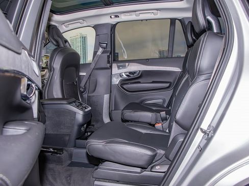 Used 2022 Volvo XC90 T6 Inscription w/ Advanced Package image 22