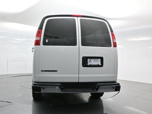 Used 2025 Chevrolet Express 3500 LT w/ LT Preferred Equipment Group RWD image 34