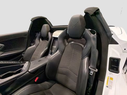 Used 2023 Chevrolet Corvette Stingray Premium Conv w/ Z51 Performance Package RWD image 21