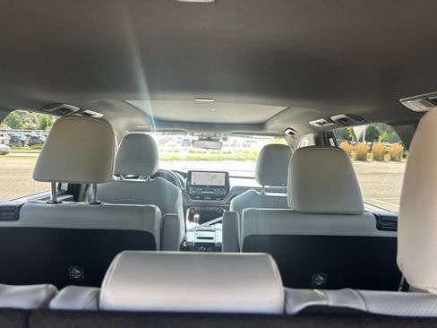 Used 2026 Toyota Grand Highlander AWD Hybrid image 12