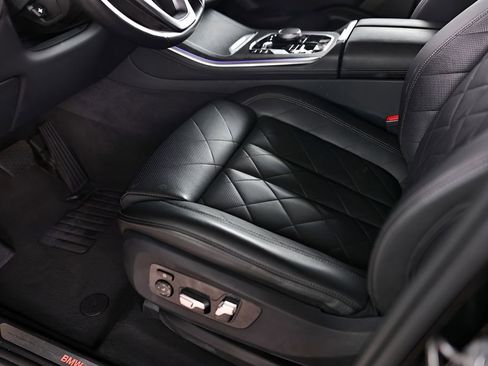 Used 2024 BMW X5 xDrive40i image 31