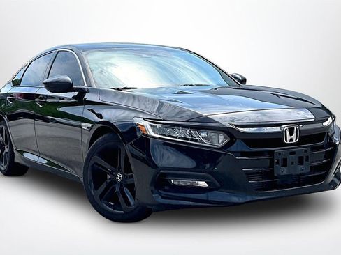Used 2018 Honda Accord Sport image 3