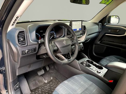 Used 2023 Ford Bronco Sport Heritage w/ Heritage Convenience Package AWD/4WD image 17