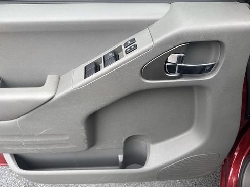 Used 2020 Nissan Frontier SV AWD/4WD image 28