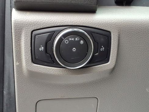 Used 2017 Ford F450 XL w/ Power Equipment Group image 16