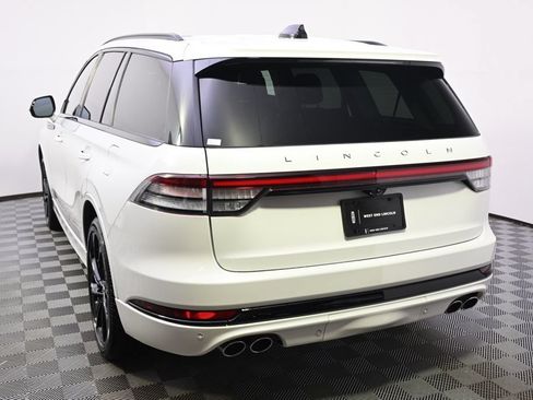 New 2026 Lincoln Aviator Reserve AWD/4WD image 4